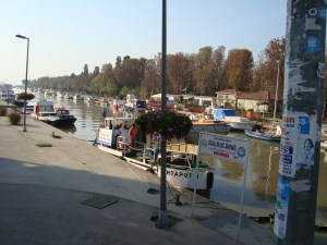 River with boats - sunny